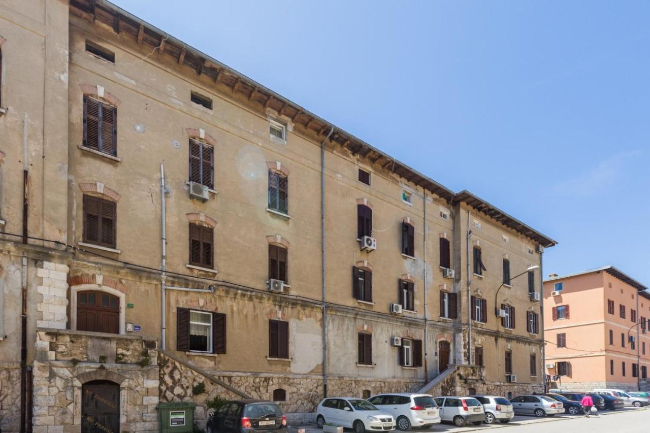 Cro Adria * Pola
